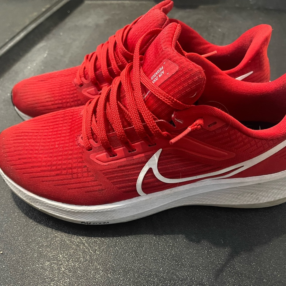 Gently used Nike Zoom Air Pegasus size 10 Red